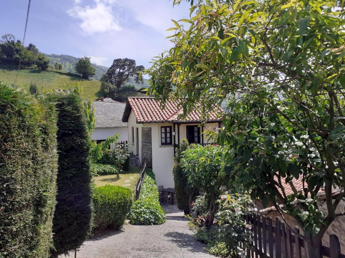 La Casina De Santulaya Villa Adrales ภายนอก รูปภาพ